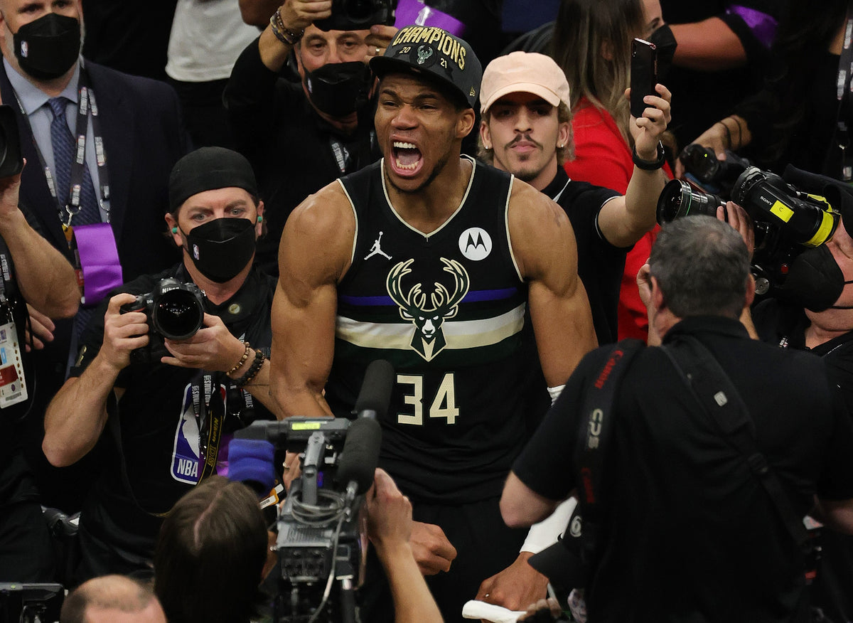 Giannis Antetokounmpo celebrating